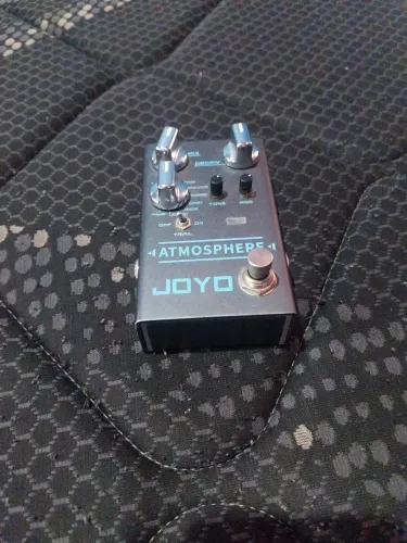 Pedal de Reverb Digital Joyo Atmosphere R-14 9 Efeitos Preto -(SEMI NOVO)