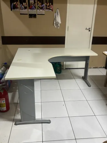 Mesa de Escritório em L