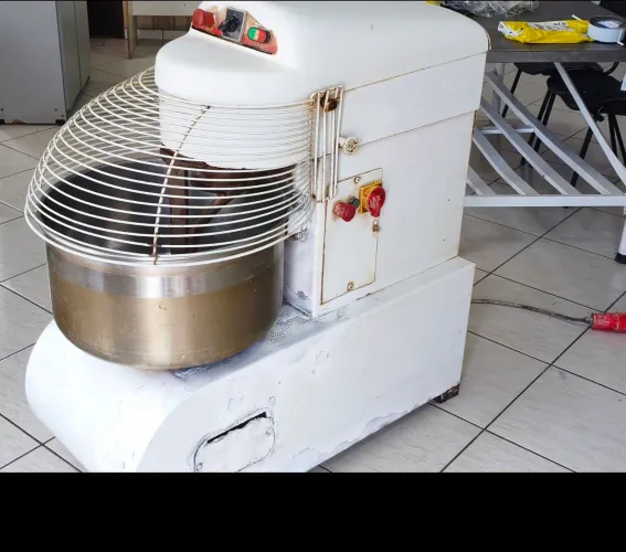 Masseira 40kg gpaniz trifásico 380 2 velocidades