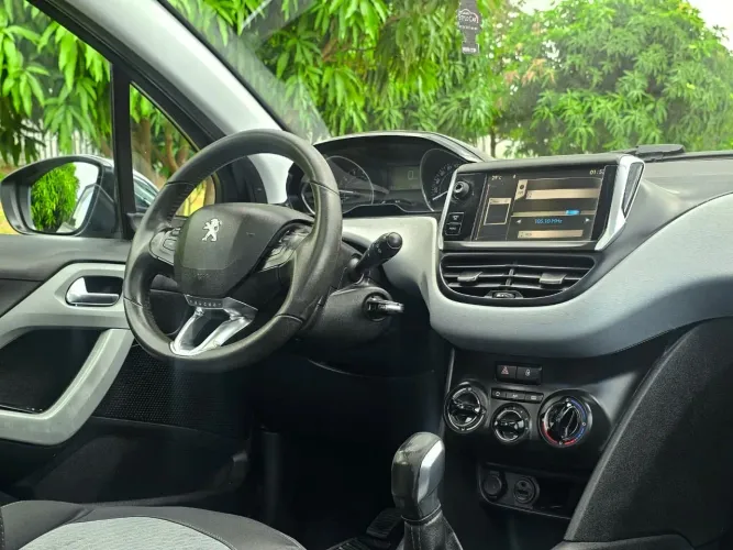 Peugeot 208 Allure 1.5 Flex 8V 5P 2014