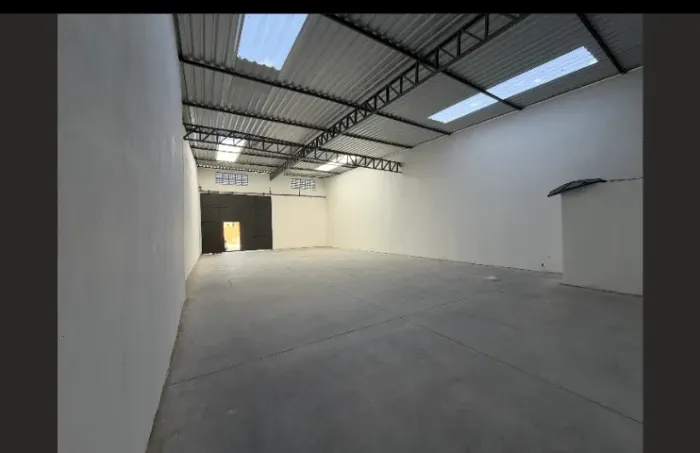 GALPÃO 162m² | PRÓX. AV. GUAJAJARAS, POTIGUAR E OBRATEC