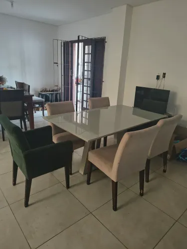 Mesa 6 cadeiras