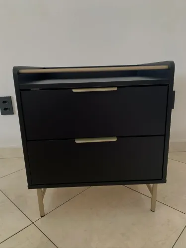 Mesa de Cabeceira / Aparador com Luz