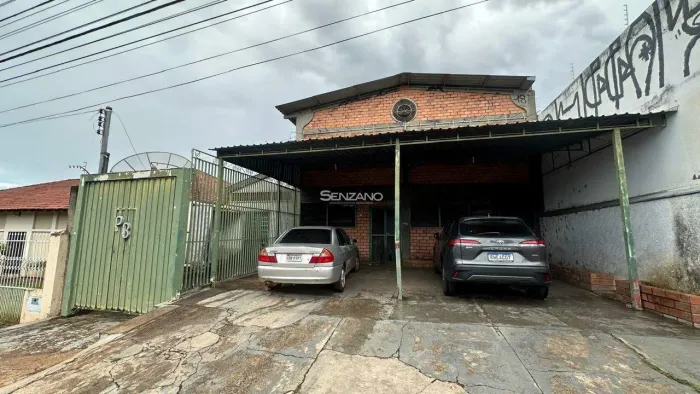 Imóvel comercial com mezanino