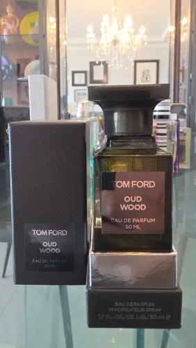 Perfume Tom Ford Oud Wood - 50ml