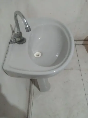Pia de banheiro completa