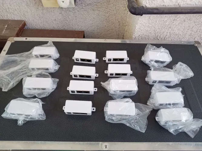 Vendo Injetor Poe Passivo, POE 200P V2, Intelbras, novos, valor unitário.