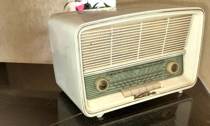 Radio antigo! Alemanha 1961, funcionando!
