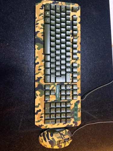 Teclado  e mause 100% camuflado , nunca usado