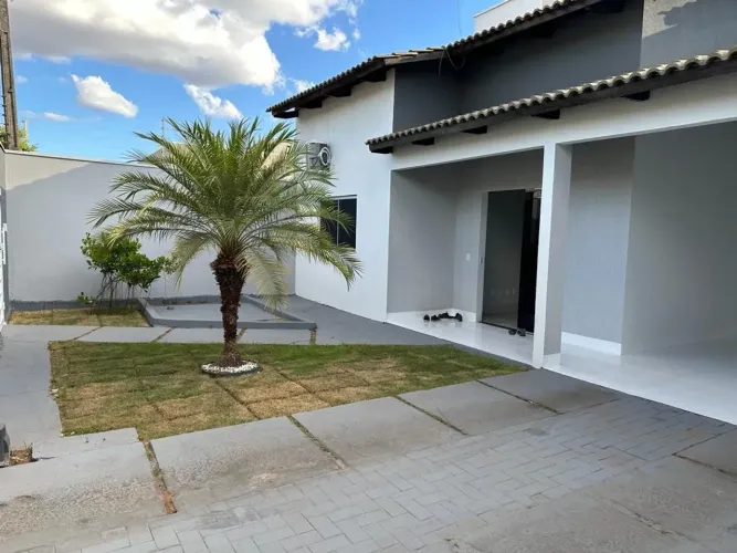 606 Norte , ARNE 72 ,Casa 3/4 sendo 1 suite , banheiro social, jardim inverno