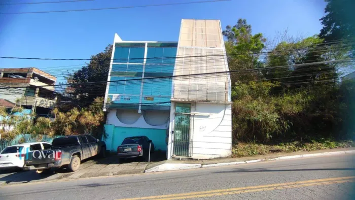 Prédio para alugar, 200 m² por R$ 5.050,00/mês - Granja dos Cavaleiros - Macaé/RJ