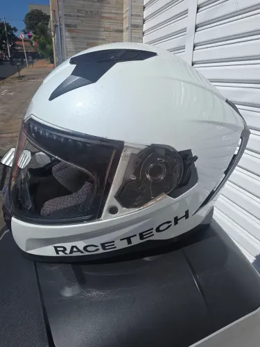 Capecete Race Tech tamanho 58 