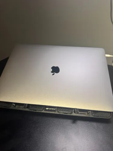 Macbook Pro 16" 2019 i7 512gb SSD 16gb Ram Touchbar