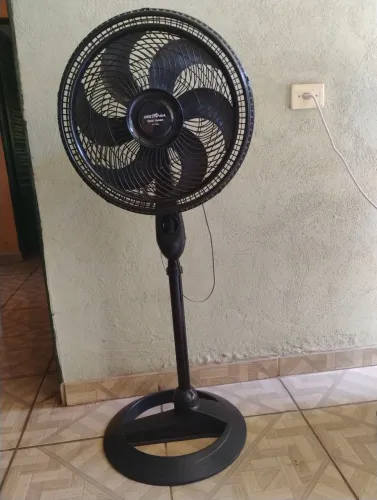 Ventilador vertical 6 pás. ( Motivo da venda mudança de estado)