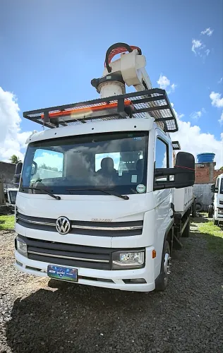VW 11-180 2023 (CAMINHAO VOLKSWAGEN 3/4)