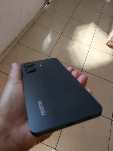 Vendo realme note 60x , sem marcas de uso 1 mês e meio está novo , 600$ ou troco por tv