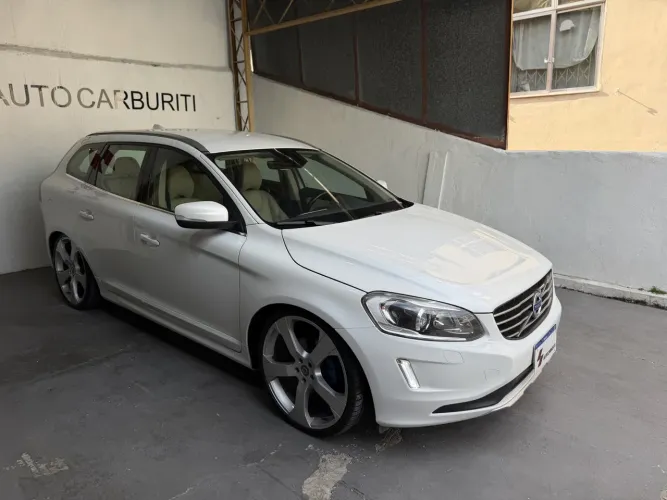 Volvo XC-60 XC 60 T-5 Dynamic 2.0 FWD Turbo Gasolina 4P AUT 2015