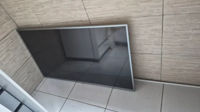 Tv sem imagem pra retiradas de pecas
