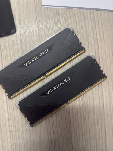 Memória RAM Corsair Vengeance RGB RS 32GB (2x16GB) DDR4 3200MHz CL16
