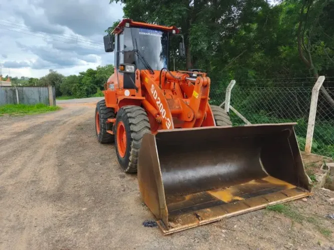Pa Carregadeira Doosan 2018 SD200-3