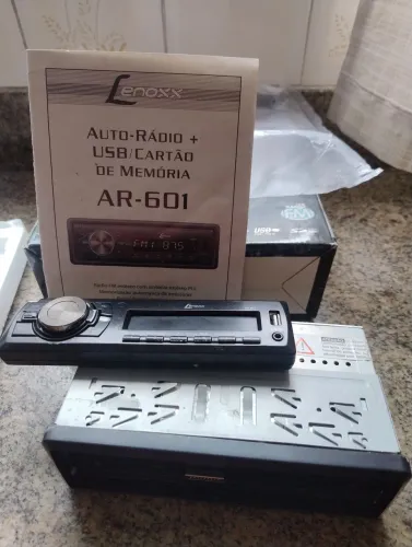 Som Lenox AR-601FM1 FM2