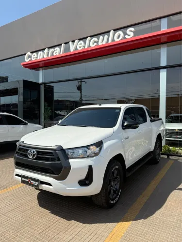 Toyota Hilux CD SR 4X4 2.8 TDI Diesel Aut. 2024