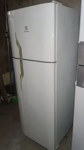 Vendo Geladeira Electrolux 400L Degelo 110v entrego