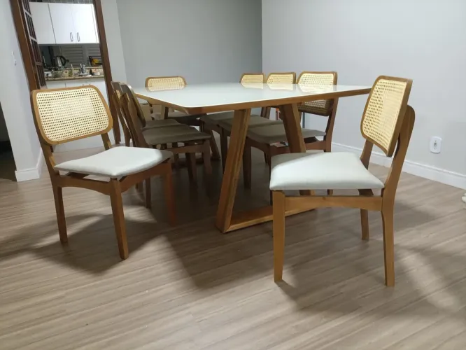 Mesa de jantar Diana com 8 cadeiras 220x110 madeira maciça 