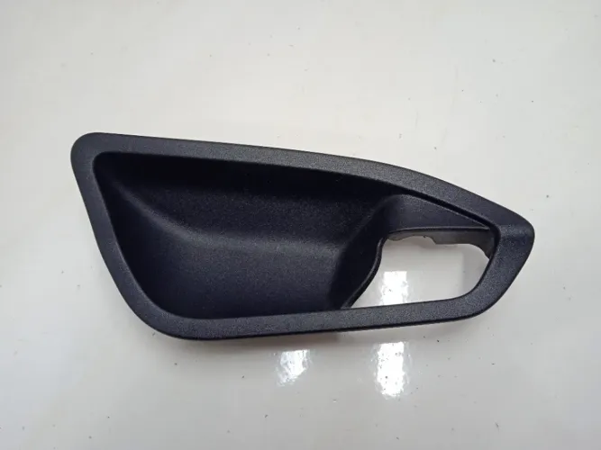 Moldura Acabamento Maçaneta Traseira Direita Bmw 116 118 120