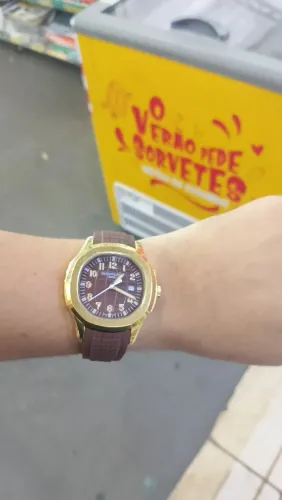 Vende-se relógio