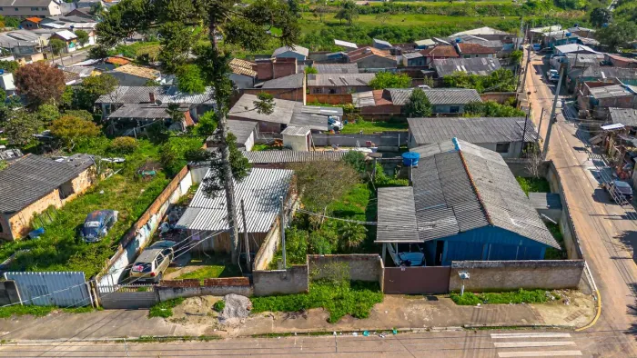 Terreno de Esquina à Venda em Piraquara 452 m²