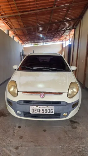 Fiat Punto Essence 1.6 Flex 16V 5P 2014