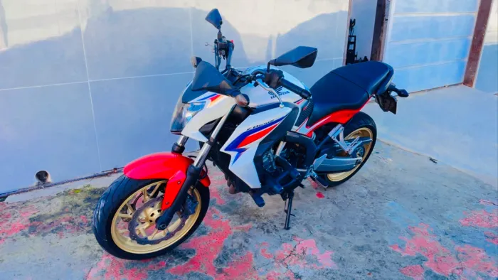 Vendo CB650f 2015   