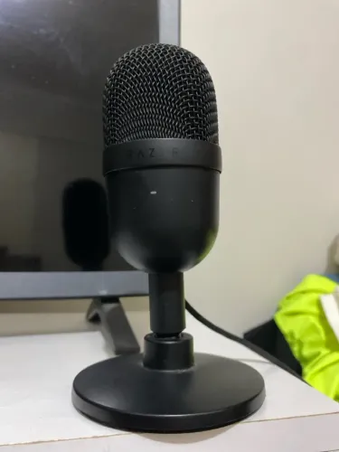 Microfone Razer Seiren Mini USB