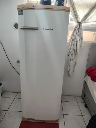 Geladeira 350,00 reais