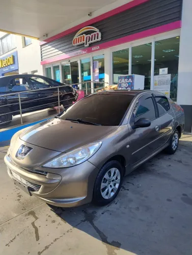 Peugeot 207 Sedan Passion XR 1.4 Flex 8V 4P 2012