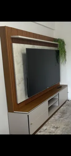 Smart TV Philco 70' 4K muito grande