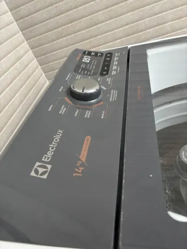 Máquina de Lavar Electrolux 14kg Premium Care - Excelente Estado
