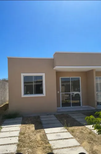 Compre Casa Valle dos Flamboyant 