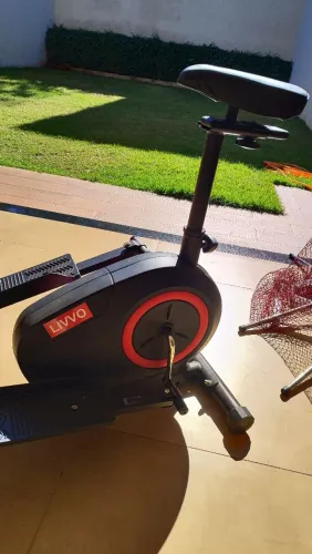 Bicicleta Elíptico Magnético 120 kg Controle de 8 Níveis LV-BEM120 LIVVO