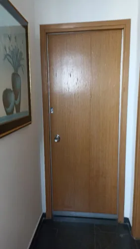 Aluga-se sala comercial/ideal p/ autônomo,atrás do fórum de santos