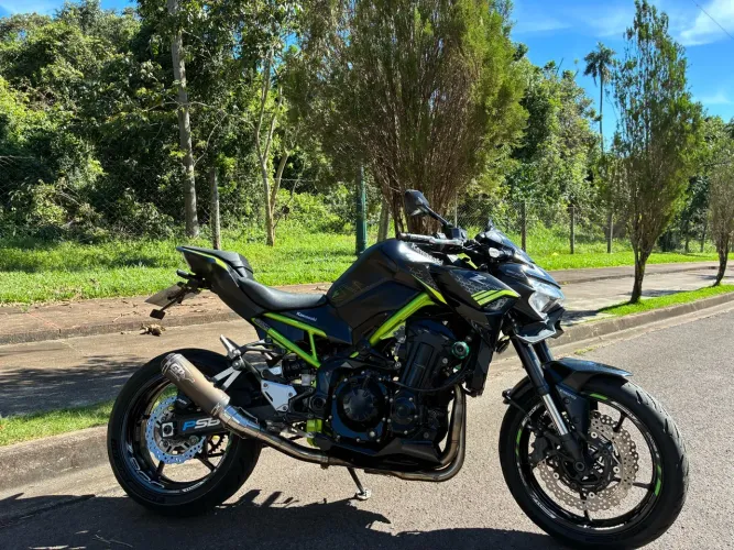 Kawasaki Z 900 2021