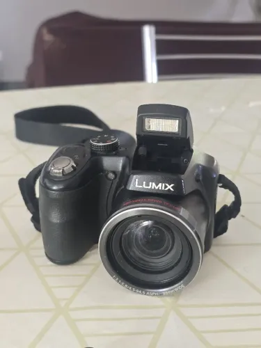 Câmera retro Lumix DMC-Lz20