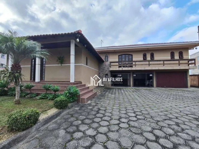 Casa com 4 dormitórios para alugar, 314 m² por R$ 10.000,00/mês - Centro - Quatro Barras/P