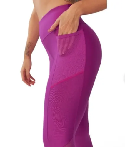 Legging com bolsos