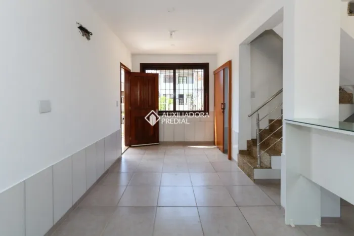 Casa com 3 Quartos para alugar no bairro São José com 134m²