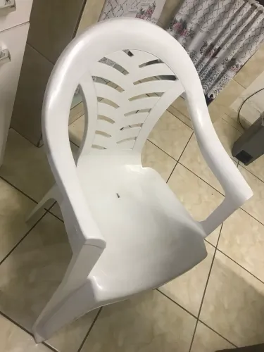 Cadeira de plástico