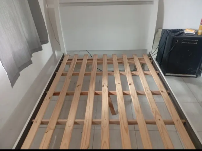 Cama de casal Branca madeira sem colchão