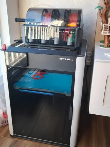 Bambu Lab H2D Combo com AMS - Excelente Estado - Apenas 700 Horas de Uso + Brindes