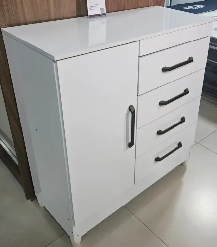 Cômoda 4 Gavetas Montevidéu // Oferta